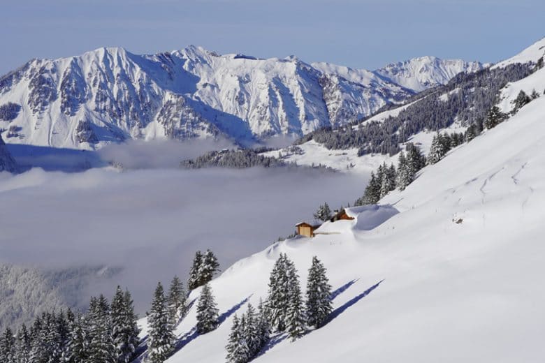 familien-ausflug-fuerenalp-engelberg-winterwandern-panoramaweg