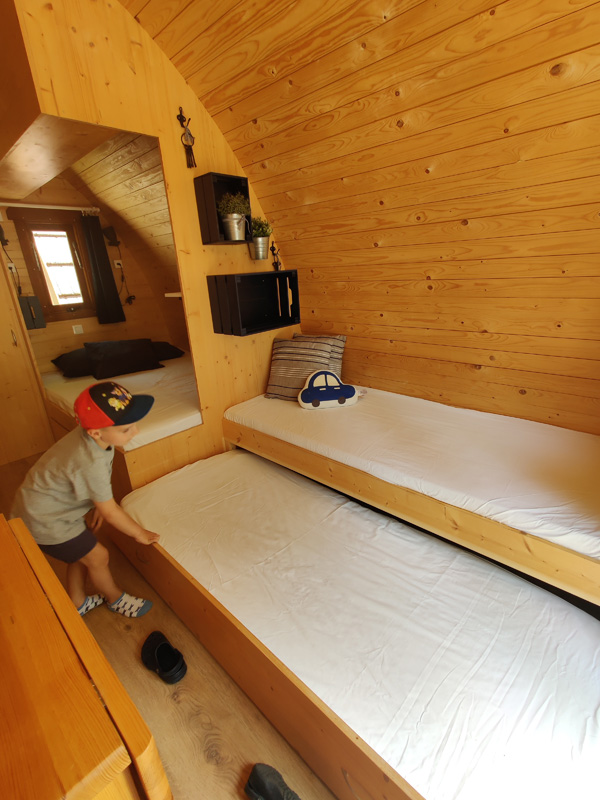 tcs-camping-gordevio-valle-maggia-familien-pod