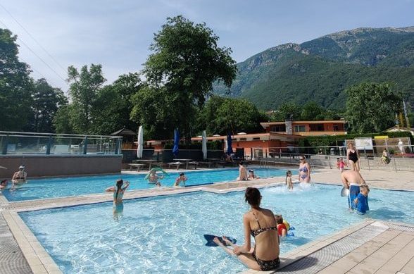 tcs-camping-gordevio-valle-maggia-pool