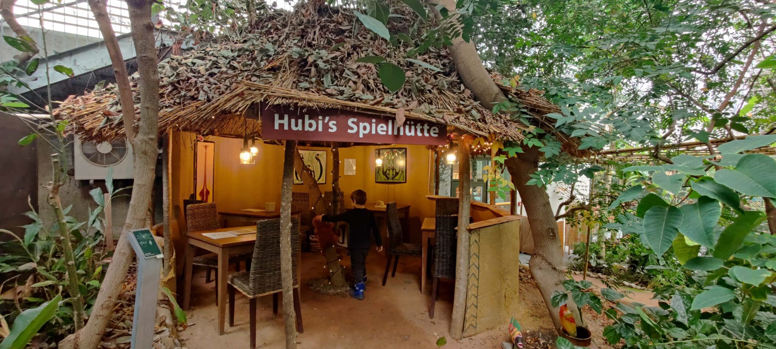 tropenhaus-wolhusen-spielhuette