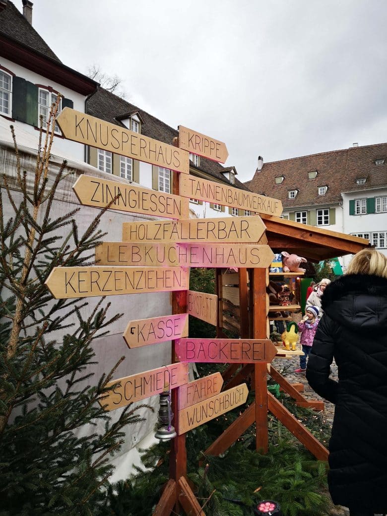 marchenwald-basel-weihnachtsmarkt-stände