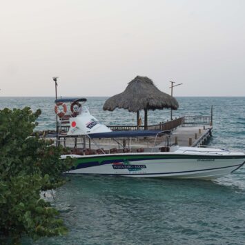 speedboot-hotel-punta-faro-isla-mucura