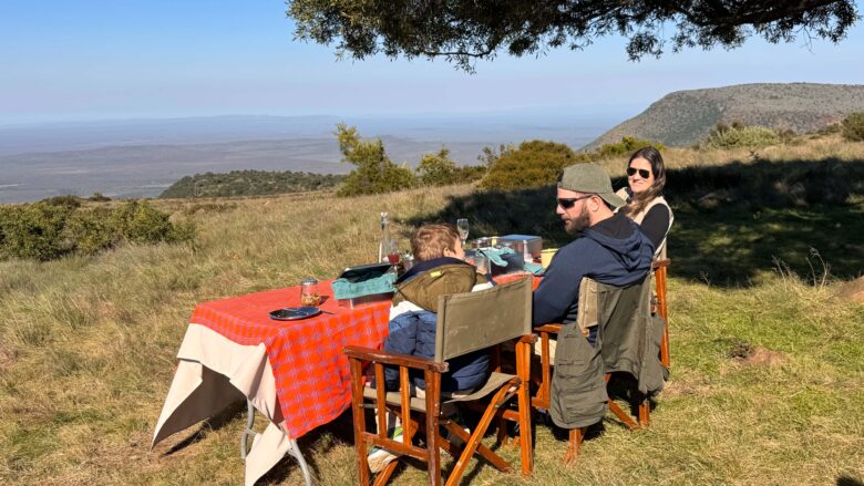 safari-mit-kindern-fruestueck-kondoea-mountain