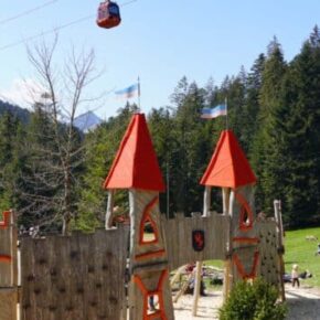Bräteln auf dem Pilu-Land Spielplatz