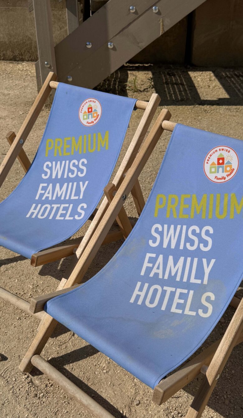 giraffen-lodge-liegenstuhle