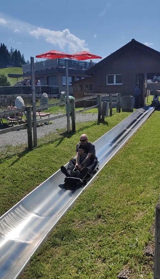 rodelbahn-kinderland-sattel-hochstuckli