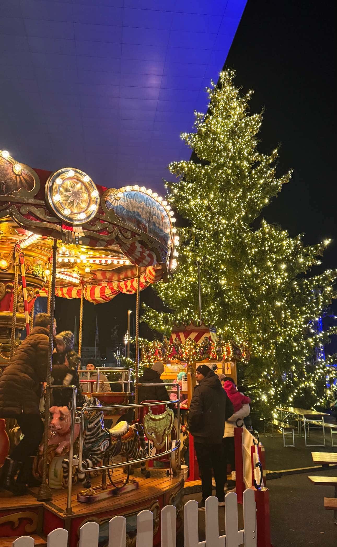 eiszauber-luzern-weihnachtsbaum