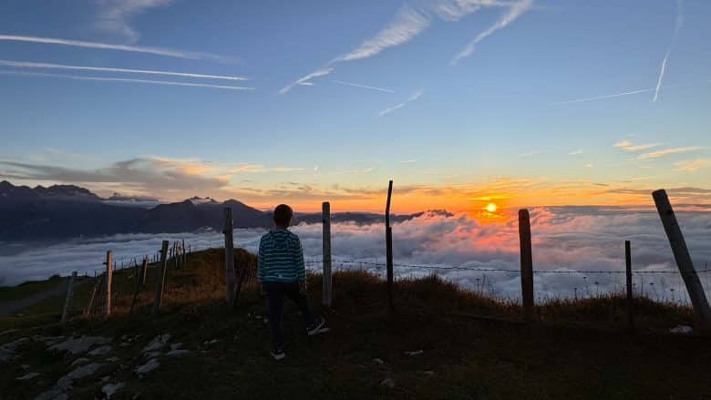 panoramaweg-fronalpstock-sonnenuntergang