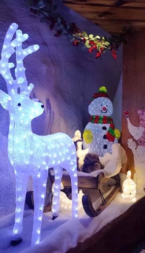 haus-des-weihnachtsmanns-auf-dem-rochers-de-naye