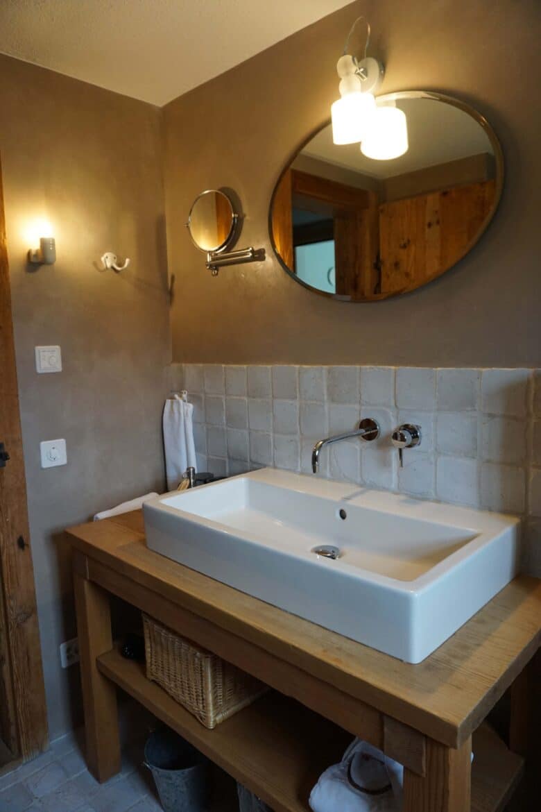 guarda-val-lenzerheide-maiensaess-suite-badezimmer