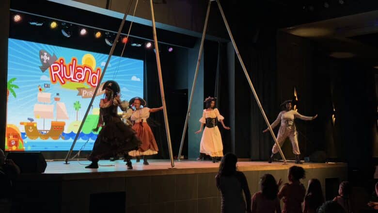 riuland-riu-palace-bavaro-tanzshow